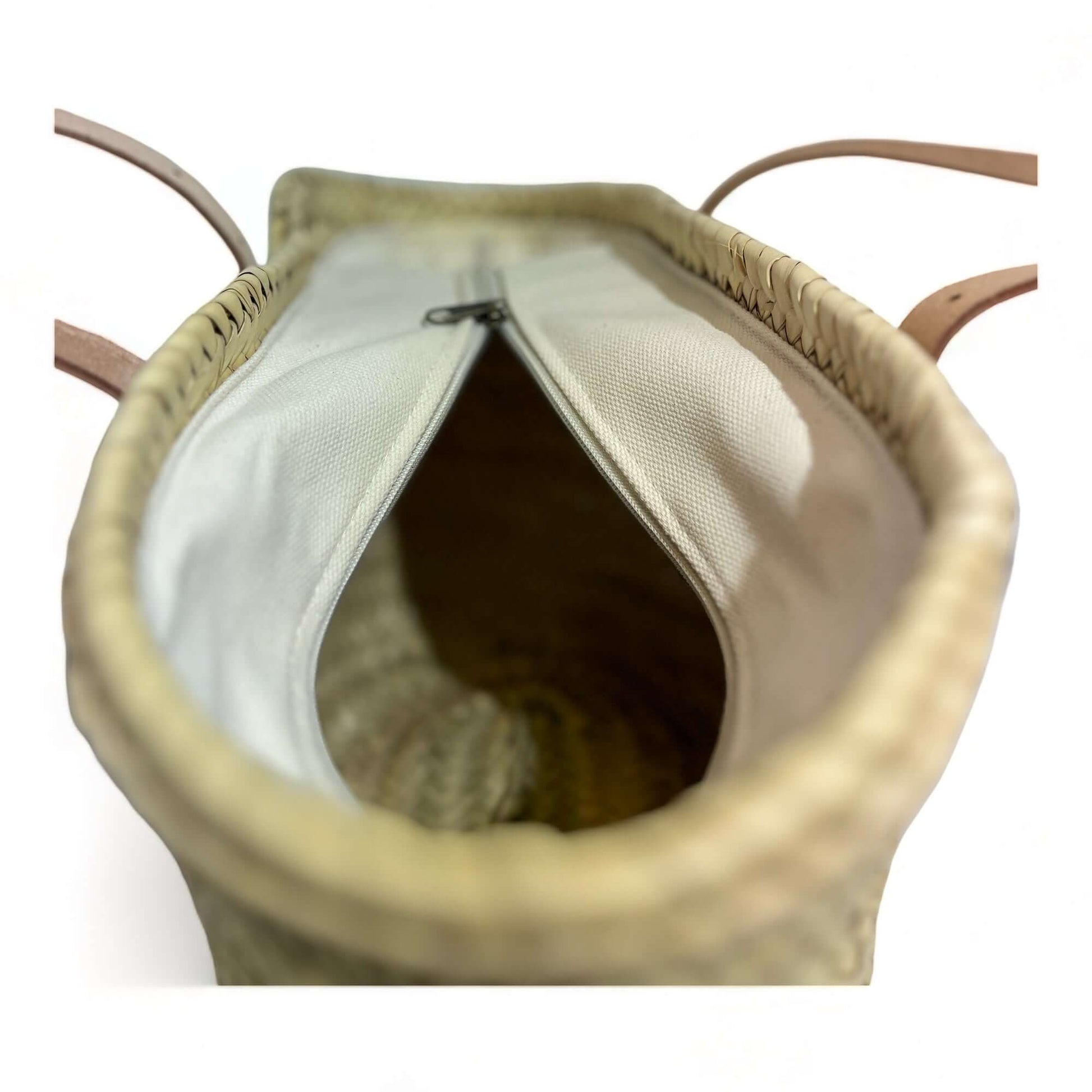 Bolso de paja con doble asa de cuero, estilo capazo, perfecto para el uso diario y la playa.