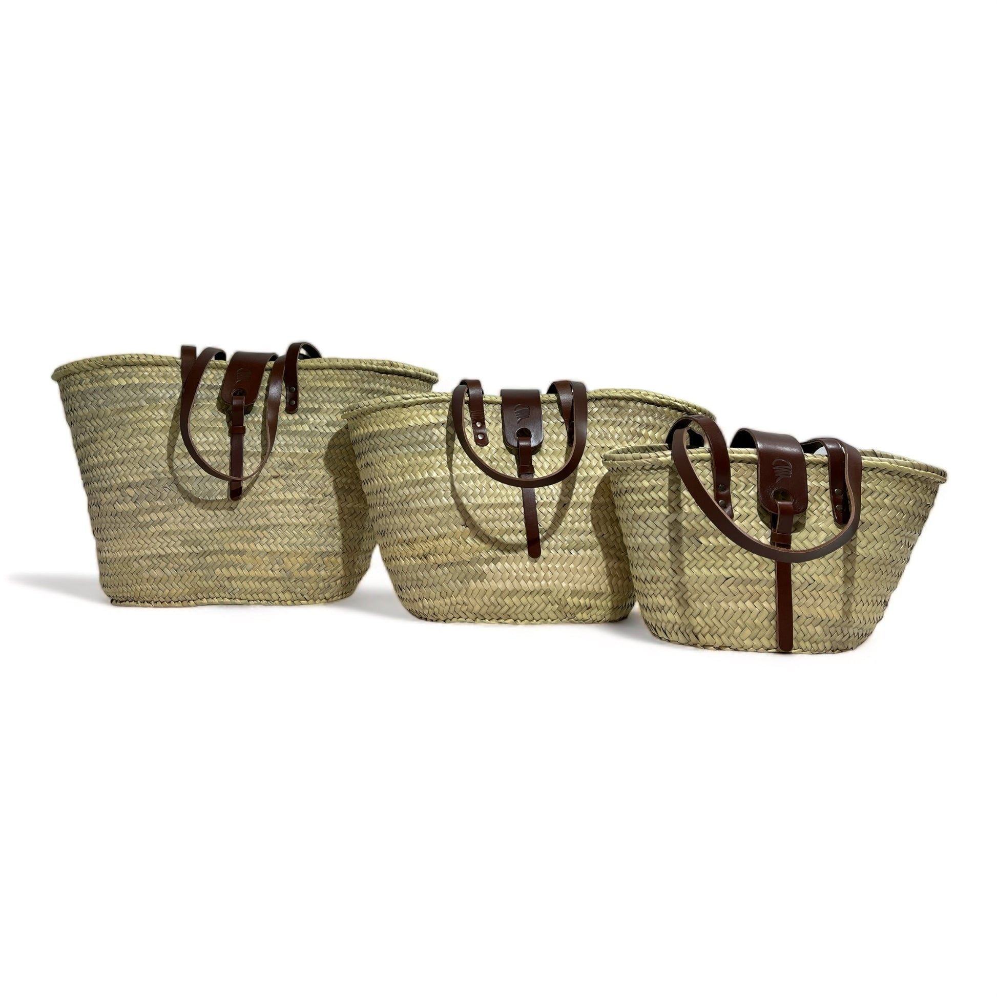 Bolso de playa de palma con asas de cuero, con cremallera y cierre de solapa, ideal para llevar tus esenciales con estilo.