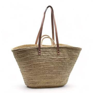 Capazo de paja  con dos asas de cuero y dos asas de palma , con cremallera, ideal para llevar tus esenciales con estilo.